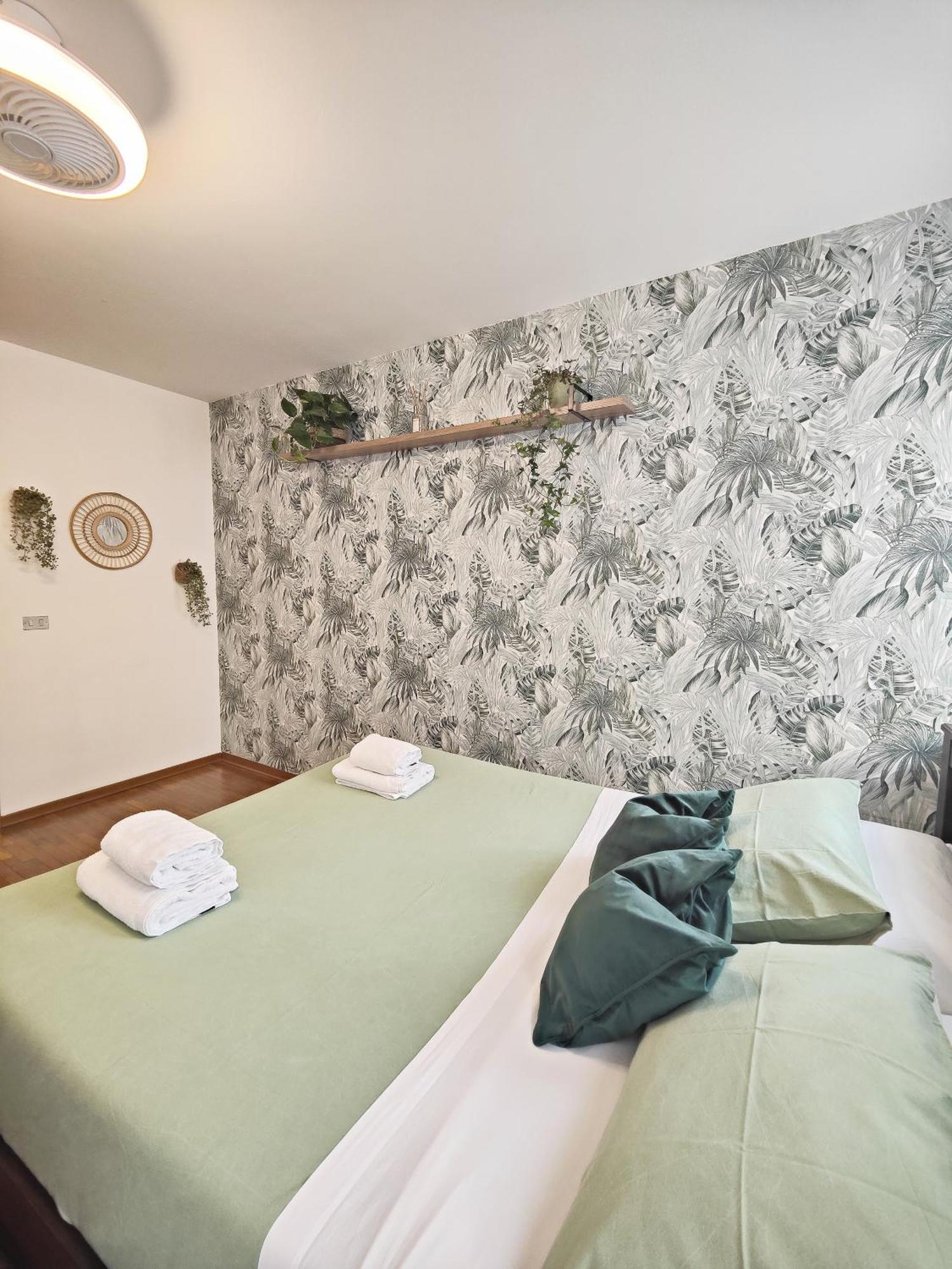 Le Case Di Sara Parking And Two Rooms In The Historic Center 우디네 외부 사진